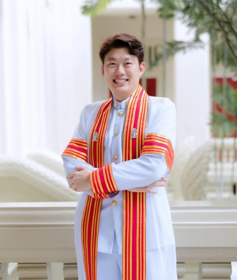 ประธานคณะกรรมการสถานศึกษา ดร.รัฐวิทย์ อังคสกุลเกียรติ